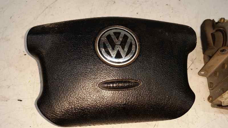 VOLKSWAGEN Bora 1 generation (1998-2005) Other part 1J0880204K 18517683