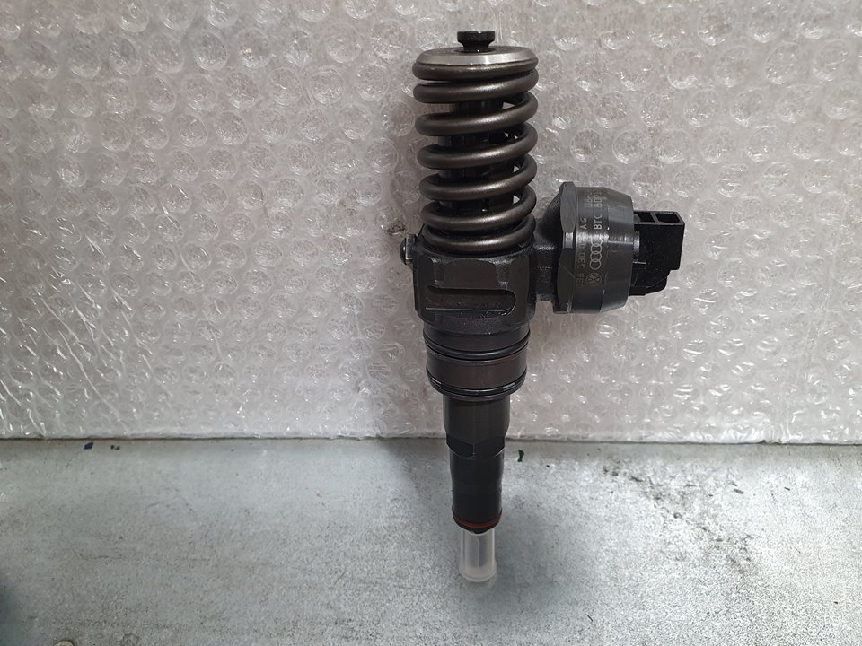 SKODA Roomster 5J  (2010-2015) Fuel Injector 038130073AG, 0414720215 22278050