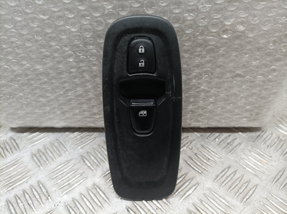 RENAULT Kadjar 1 generation (2015-2024) Кнопка стеклоподъемника передней правой двери C/CIERRECENTRALIZADO 24087391