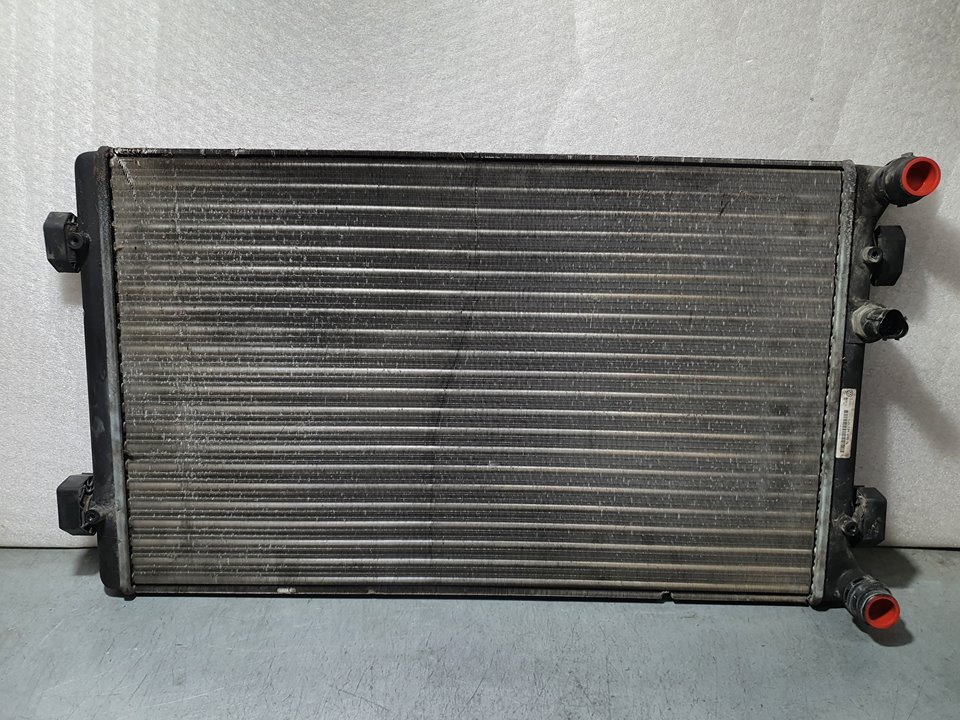 SKODA Octavia 1 generation (1996-2010) Охлаждающий радиатор 1J0121253N 21085324