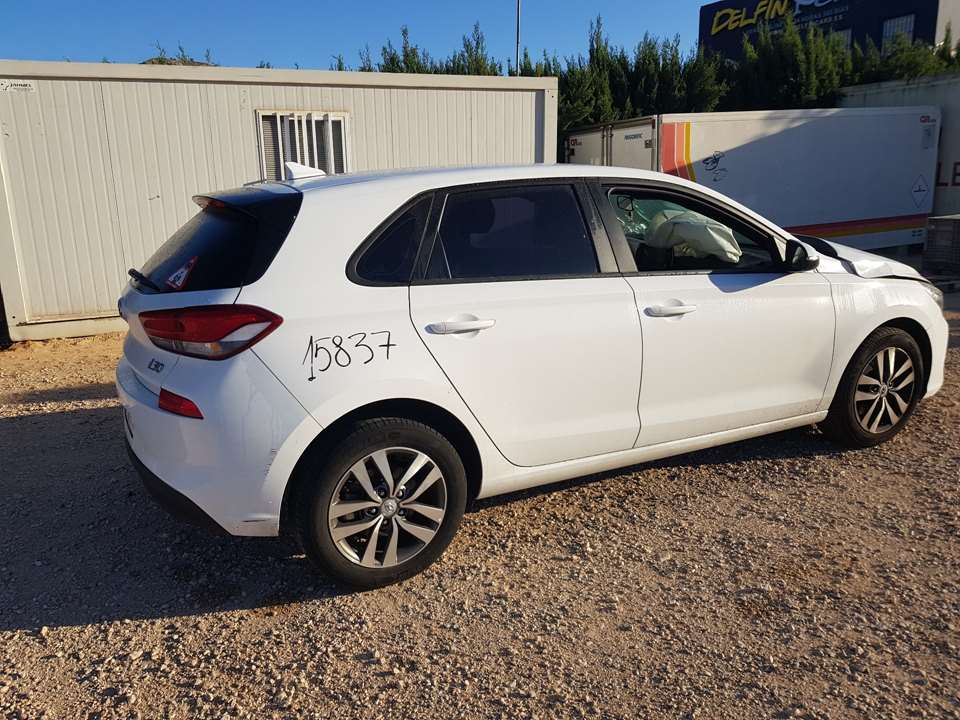 HYUNDAI i30 FD (1 generation) (2007-2012) Priekšējais labais spārns 66320G3000 26547245