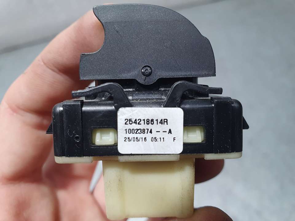 ALFA ROMEO Captur 1 generation (2013-2019) Front Right Door Window Switch 254218614R,10023874A 25087554