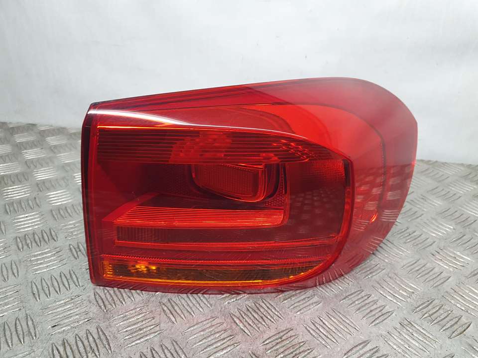 VOLKSWAGEN Tiguan 1 generation (2007-2017) Rear Right Taillight Lamp 5N0945096Q,2SD01073802 24681050