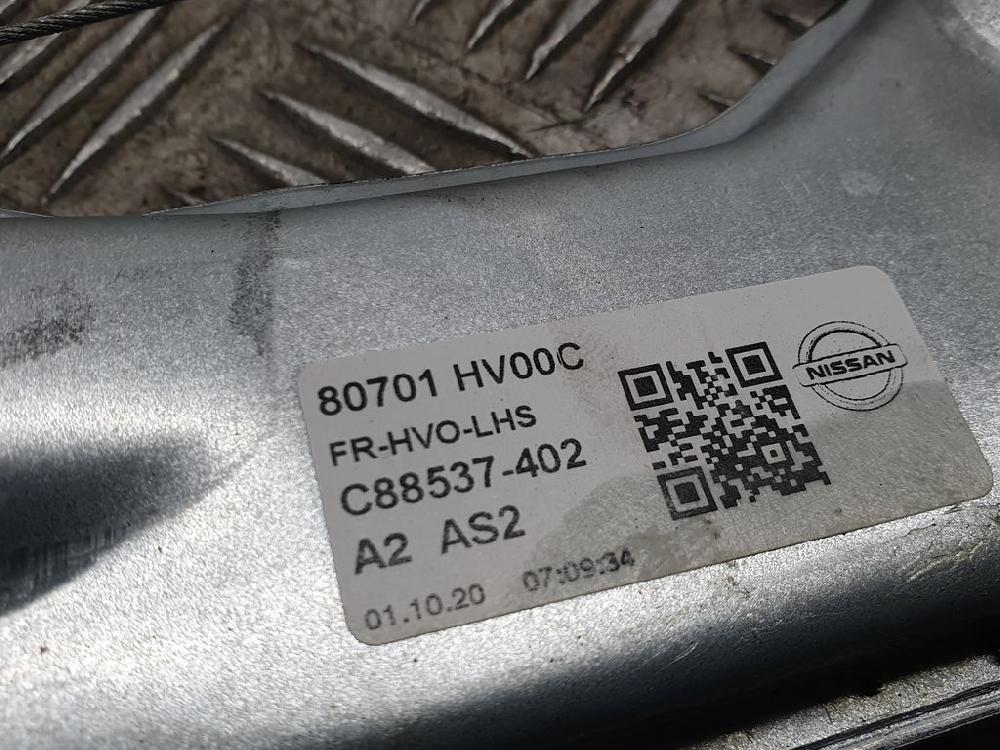 NISSAN Qashqai 2 generation (2013-2023) Priekšējo kreiso durvju logu pacēlājs 80701HV00C, C88537402 23621863