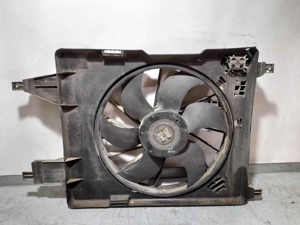 VAUXHALL Megane 2 generation (2002-2012) Difuzorový ventilátor 8200151464,5020212 23639273