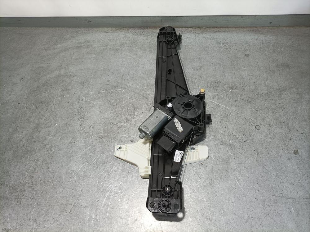 Alzacristalli posteriore sinistro YH01 9830389080 de Peugeot 3008 suv (mc_, mr_, mj_, m4_) 2016-0 131 CV con 9450 km