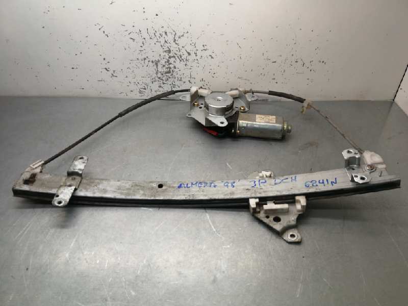 MAZDA Almera N15 (1995-2000) Lève-vitre de porte avant droite 807200M016 18431666