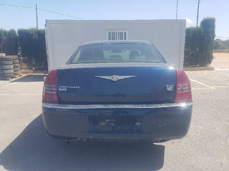 CHEVROLET 300C 1 generation (2005-2011) Pravé predné hmlisté svetlo 04805859AA 18687701