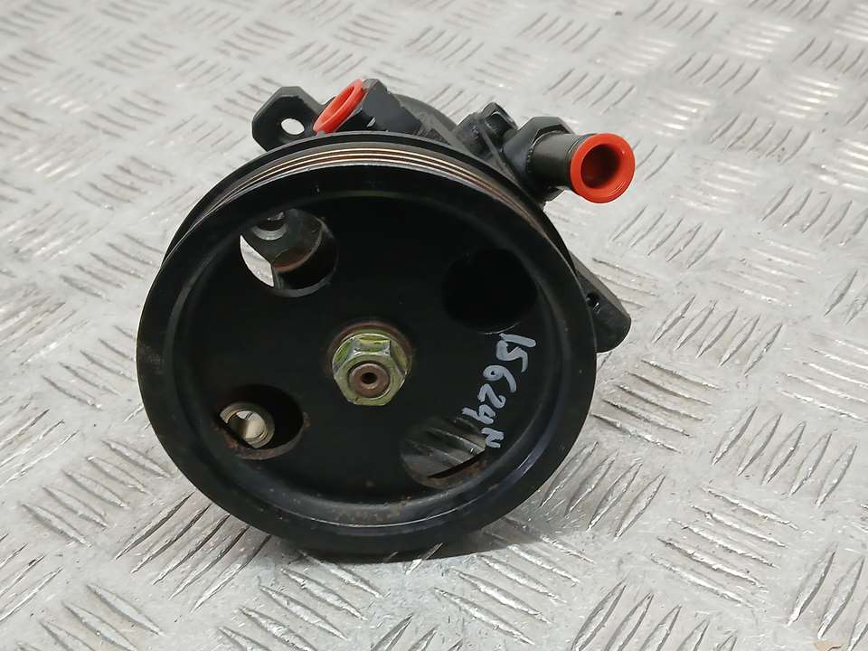 FIAT Avensis 1 generation (1997-2003) Ohjaustehostimen pumppu 25196305