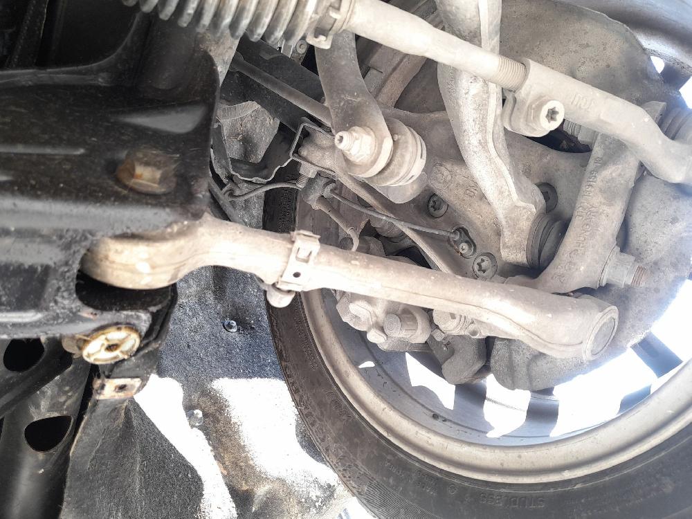 Brazo de la suspensión inferior delantero izquierdo N13B16A 31126852991 de Bmw 1 (f20) 2015-2019 136 CV con 145528 km