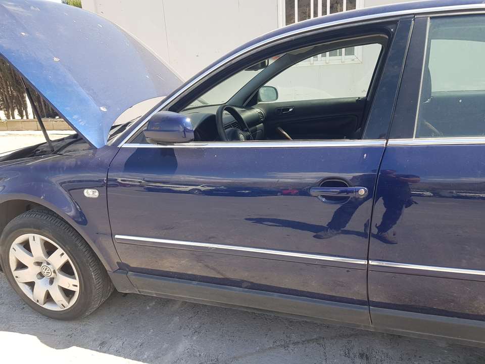 VOLKSWAGEN Passat B5 (1996-2005) Bal első ajtó 3B4831051BE 24869403