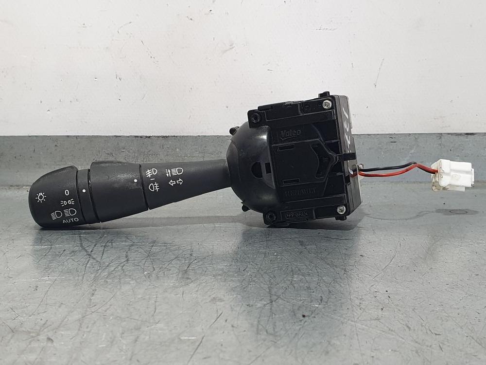 RENAULT Clio 3 generation (2005-2012) Headlight Switch Control Unit 255676085R 20610279