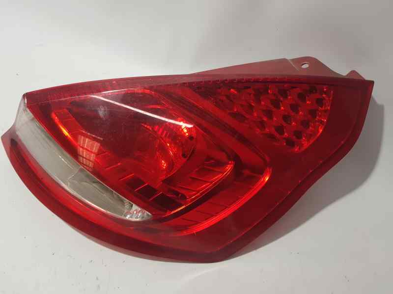 HYUNDAI Fiesta 5 generation (2001-2010) Feu arrière droit 8A6113404A 18503765