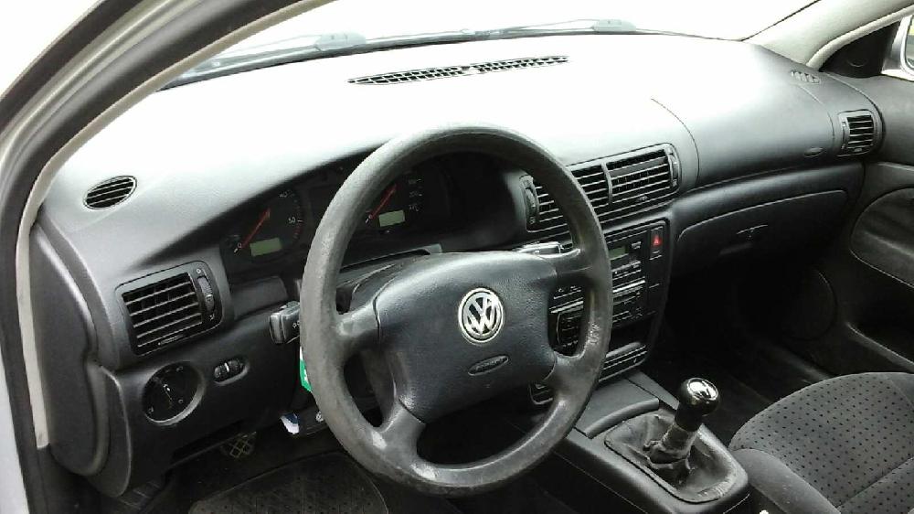 VOLKSWAGEN Passat B5 (1996-2005) Воздухомер воздушного фильтра 028906461, 0281002216 18636194