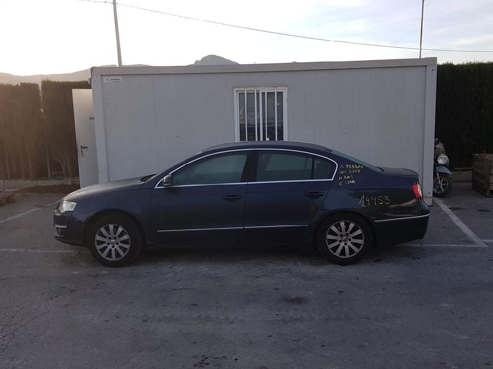 VOLKSWAGEN Passat B6 (2005-2010) Полуось передний левый 1K0407271BJ 23639438