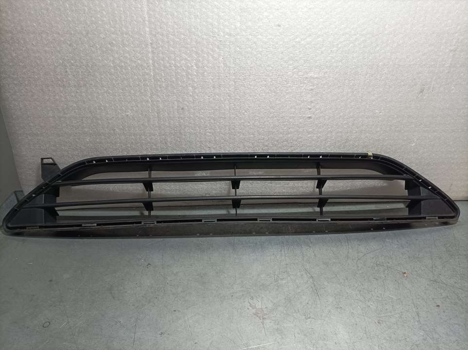 NISSAN X-Trail T32 (2013-2022) Radiator Grille 622546FR0 22667015