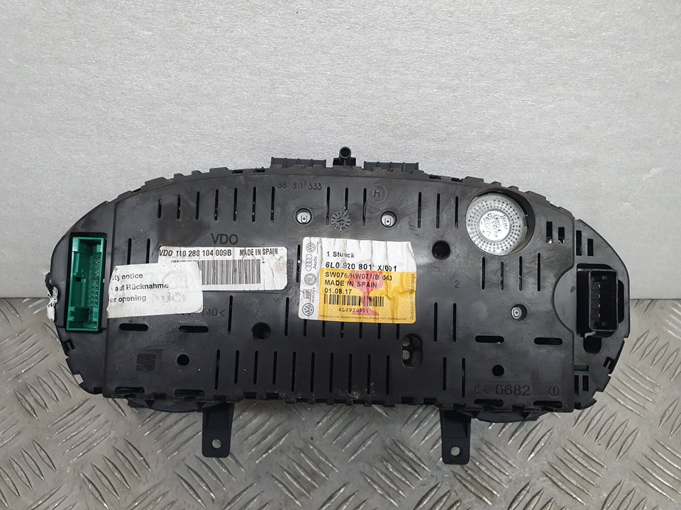 SEAT Leon 1 generation (1999-2005) Speedometer 6L0920801, 110280104009B 24013273