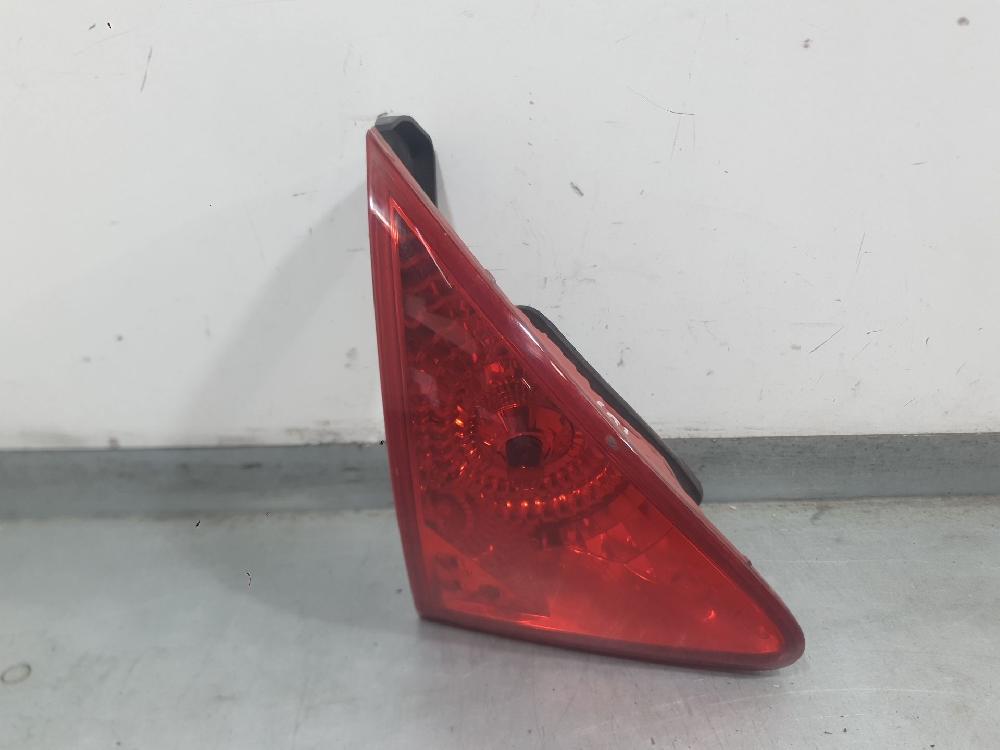 Feu arrière intérieur gauche 9H05 9683461080 de Peugeot 3008 monospace (0u_) 2009-2016 112 CV con 171965 km