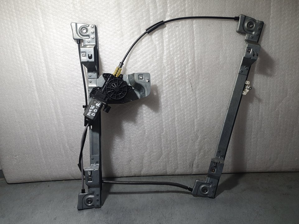 RENAULT Kangoo 2 generation (2007-2021) Vindusregulator foran høyre dør SINREF 21070265