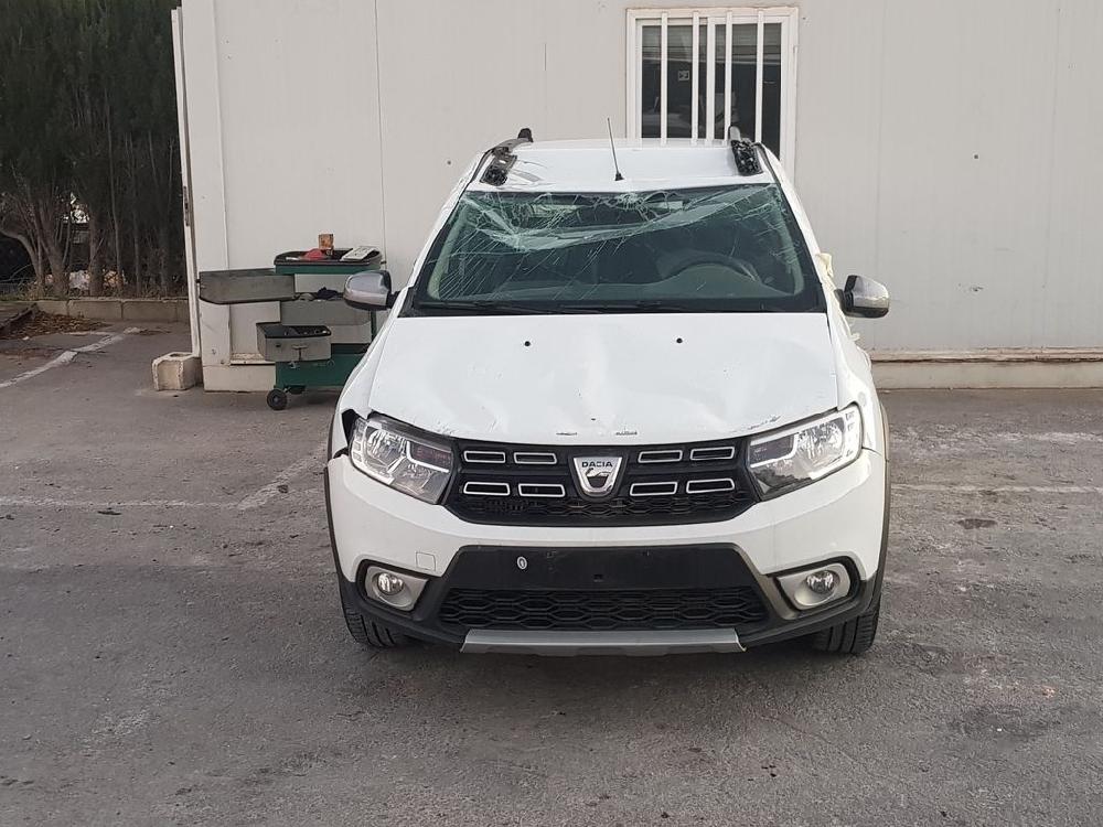 DACIA Sandero 2 generation (2013-2020) Priekšējo kreiso durvju logu pacēlājs 807211440R 23626081