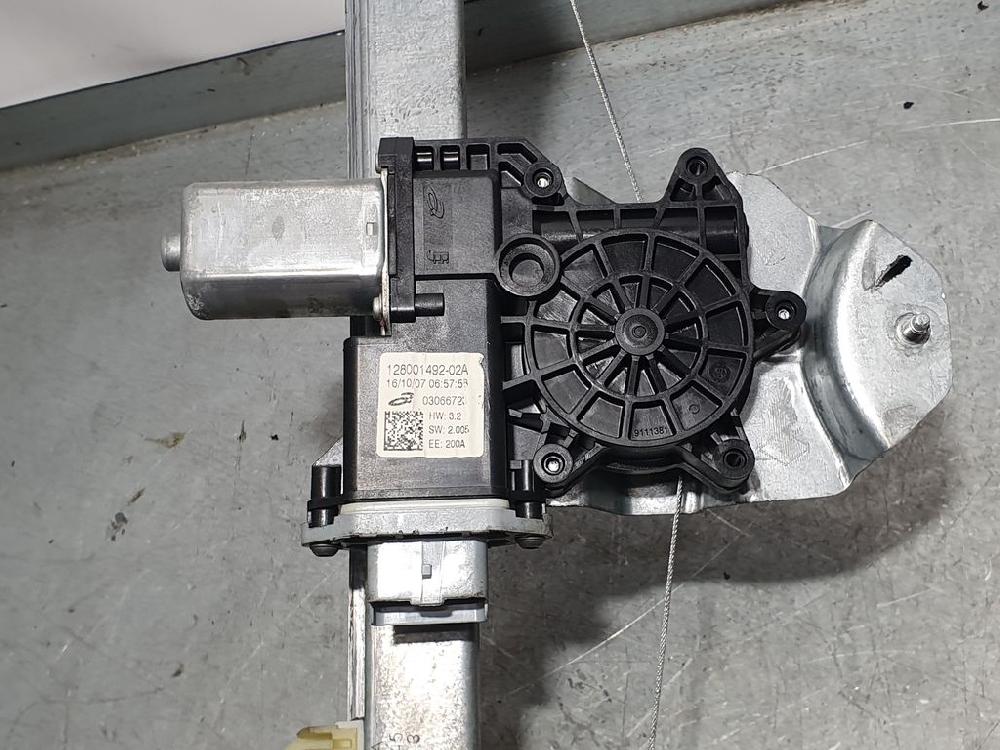 RENAULT Clio 3 generation (2005-2012) Front Left Door Window Regulator 807018534R 18716038