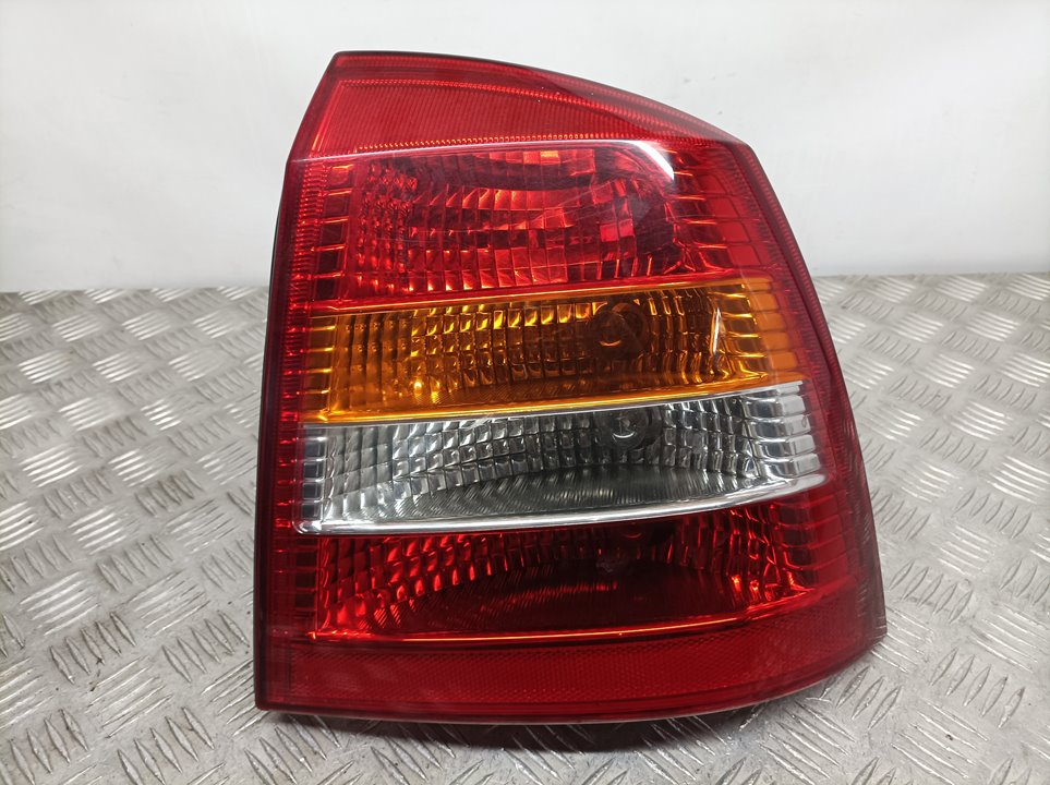 VAUXHALL Astra H (2004-2014) Фонарь задний правый 13110931 24026072