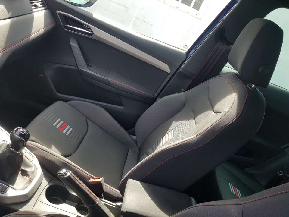 SEAT Arona 1 generation (2017-2024) Priekinė dešinė sėdynė C/AIRBAG 24106993