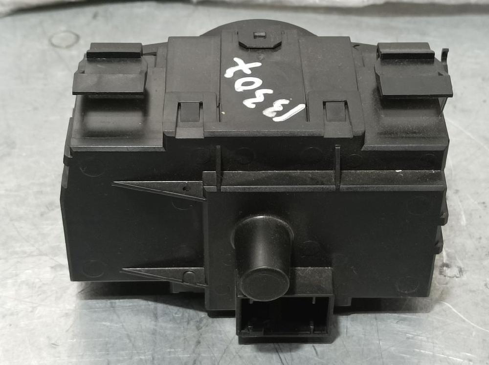 BMW 1 Series E81/E82/E87/E88 (2004-2013) Headlight Switch Control Unit 6932794,33600102 20566030