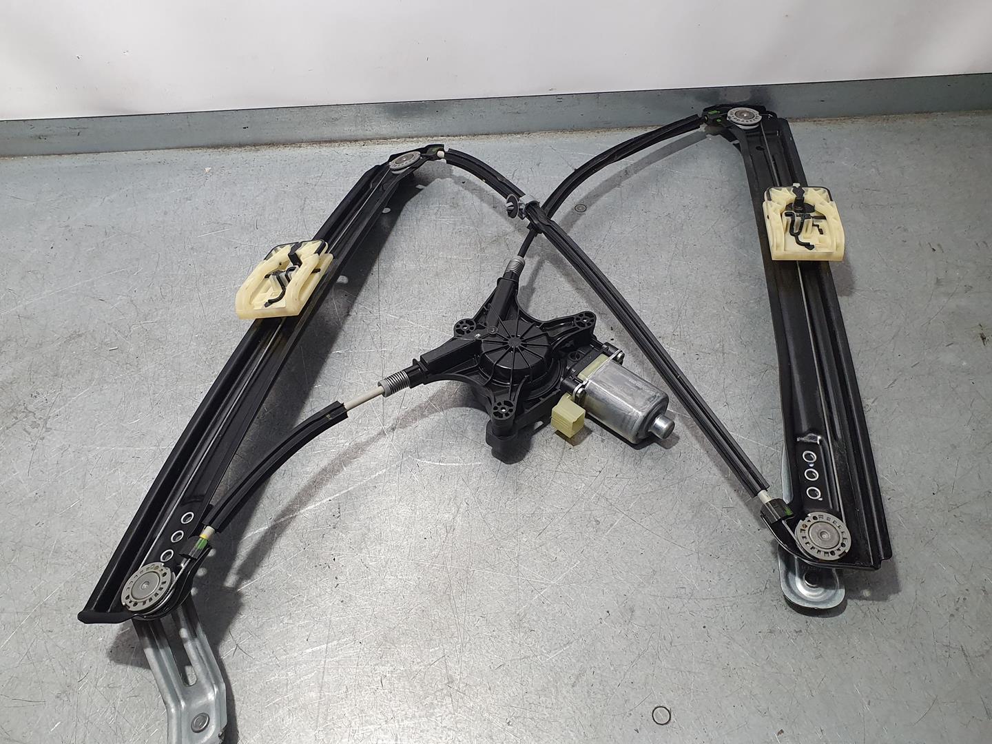 SEAT Ateca 1 generation (2016-2024) Front Left Door Window Regulator 575837461A, ELECTRICO2PINS 18715622