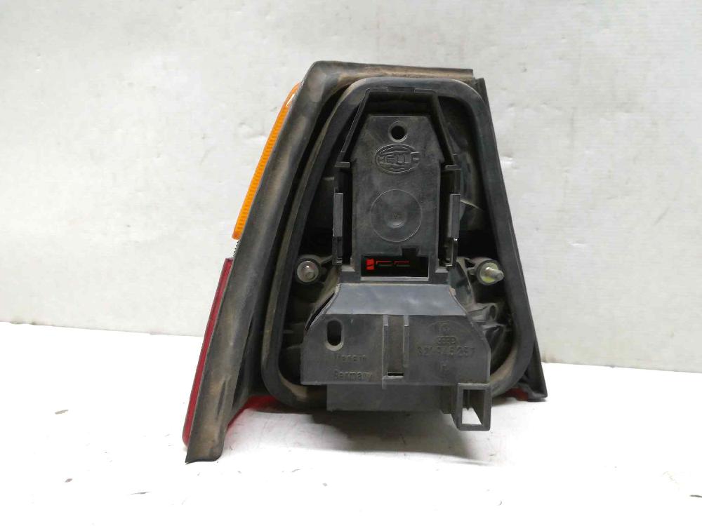 VOLKSWAGEN Passat B3 (1988-1993) Rear Right Taillight Lamp EXTERIOR 18347635