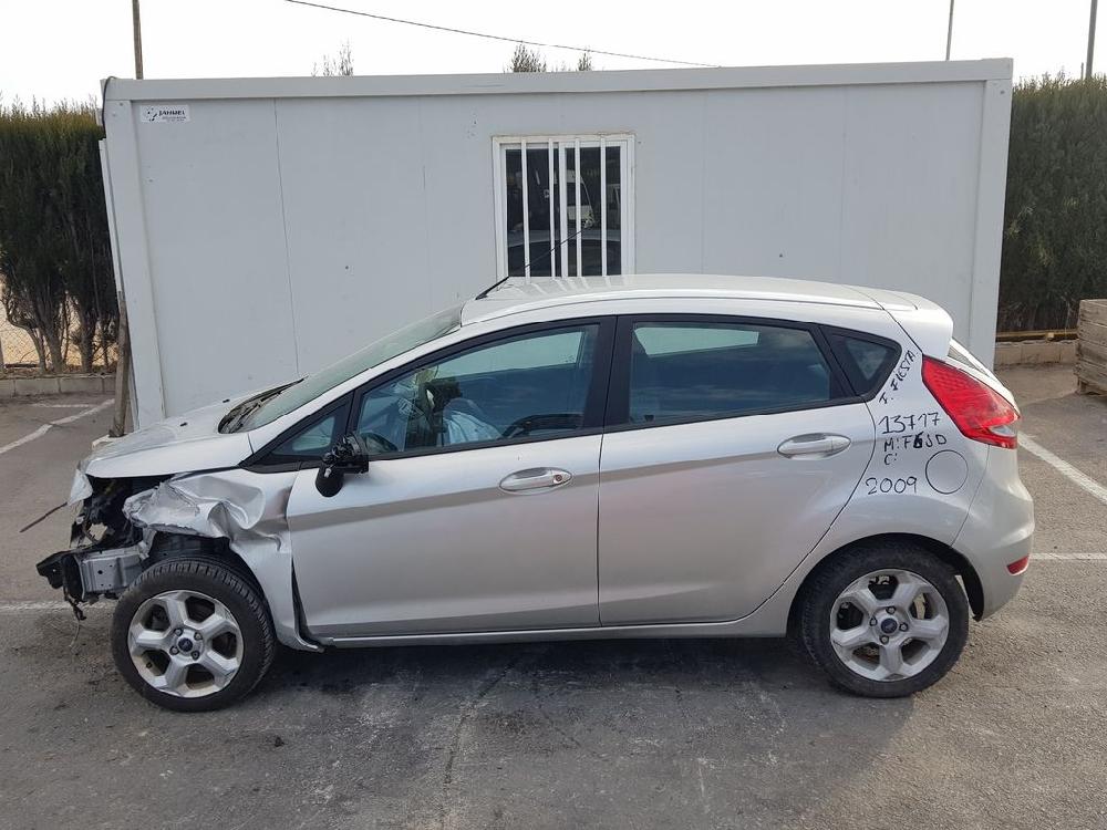 HYUNDAI Fiesta 5 generation (2001-2010) Priekinis kairys pusašis 8V513B437AAA 24043291