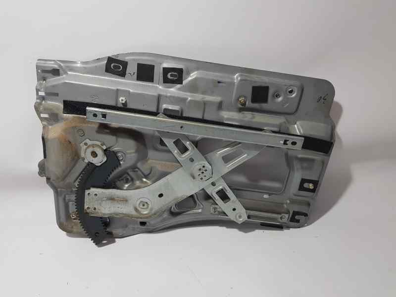 Elevador de vidro tras direito D4EA 8348026030 de Hyundai Santa fé i (sm) 2001-2006 113 CV con 93078 km - pieza usada