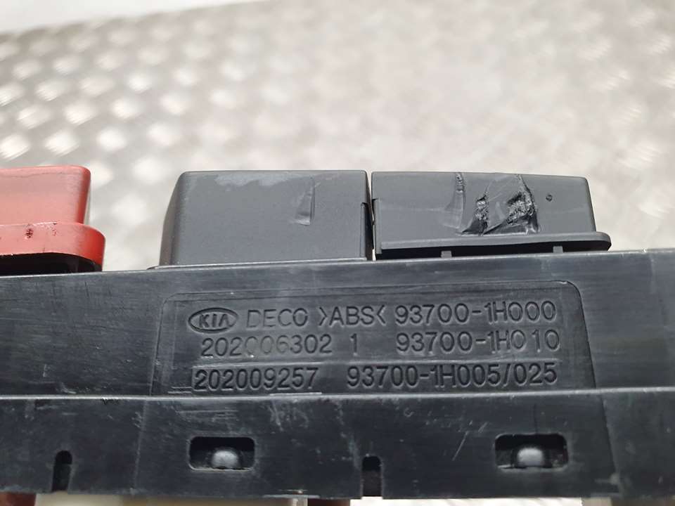 KIA Cee'd 1 generation (2007-2012) Hazard button 937001H000, 202006302 22834890