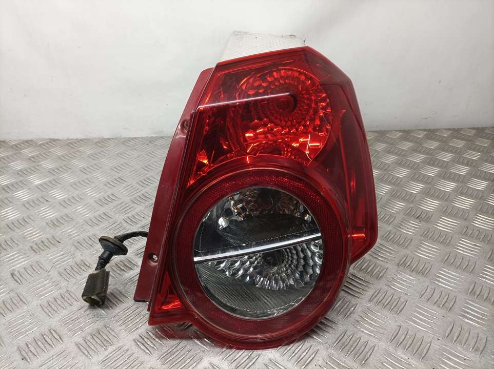 Piloto trasero derecho B12D1 95952067 de Chevrolet Aveo / kalos hatchback (t250, t255) 2008-2012 84 CV con 27718 km