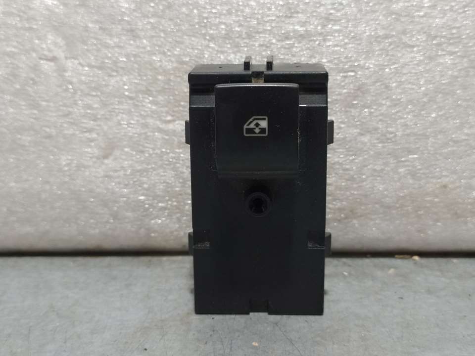 OPEL Zafira C (2012-2016) Rear Right Door Window Control Switch 13301888 24092341