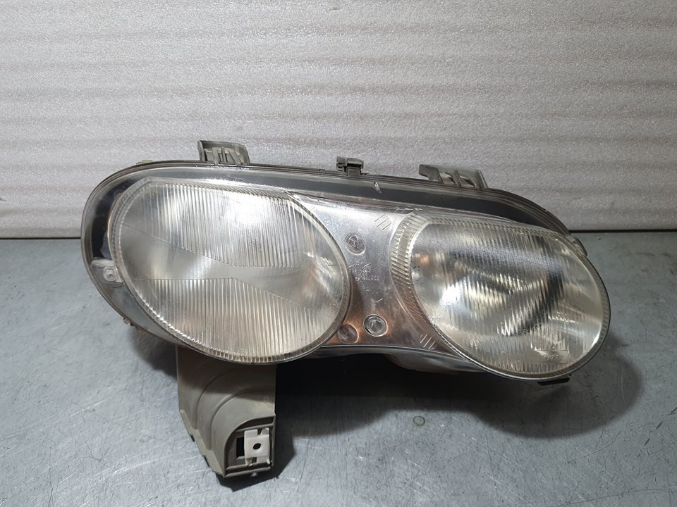 MITSUBISHI 75 1 generation (1999-2005) Front Right Headlight 1DJ236032120 18708902