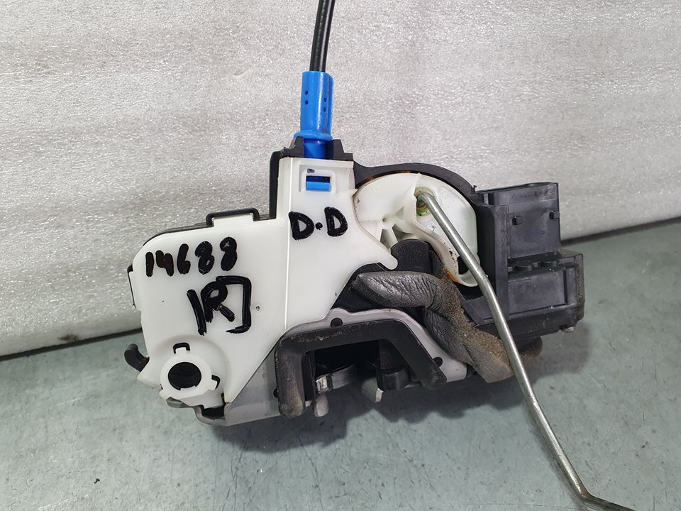 OPEL Astra J (2009-2020) Front Right Door Lock 13503802 18728181