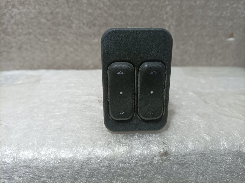 DODGE Meriva 1 generation (2002-2010) Front Left Door Window Switch 13363202, 24409205 23631009