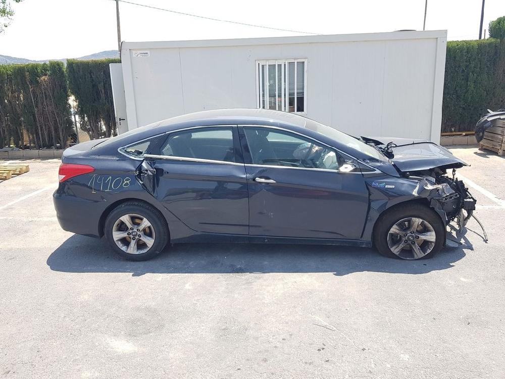 HYUNDAI i40 VF (1 generation) (2011-2020) Πλήμνη μπροστινού αριστερού τροχού 24055885