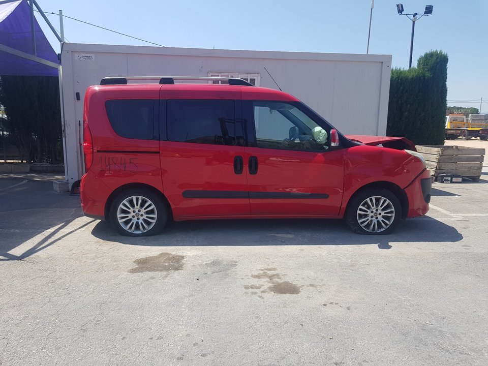 FIAT Doblo 2 generation (2009-2024) Priekšējo kreiso durvju logu pacēlājs ELECTRICO6PINES 20697507