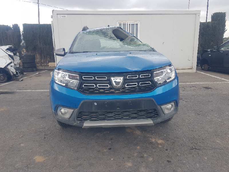 DACIA Logan 2 generation (2013-2020) Priekšējo kreiso durvju logu pacēlājs 807211440R 24035020