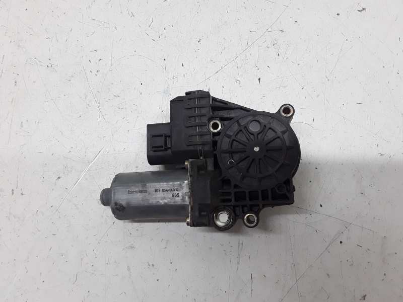 NISSAN A3 8L (1996-2003) Front Right Door Window Control Motor 8PINES 18409108