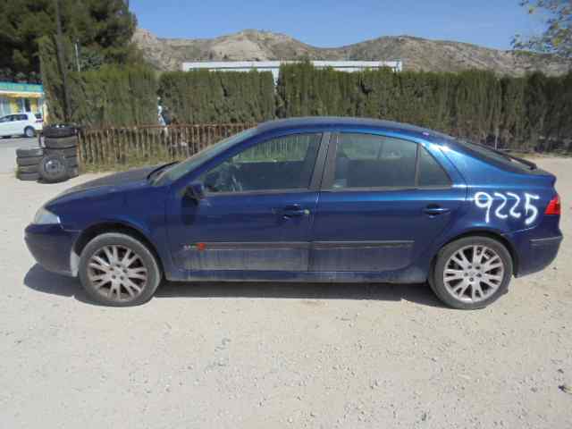 RENAULT Laguna 2 generation (2001-2007) Охлаждающий радиатор 710100200F07, 820008763B, BEHR 18503727