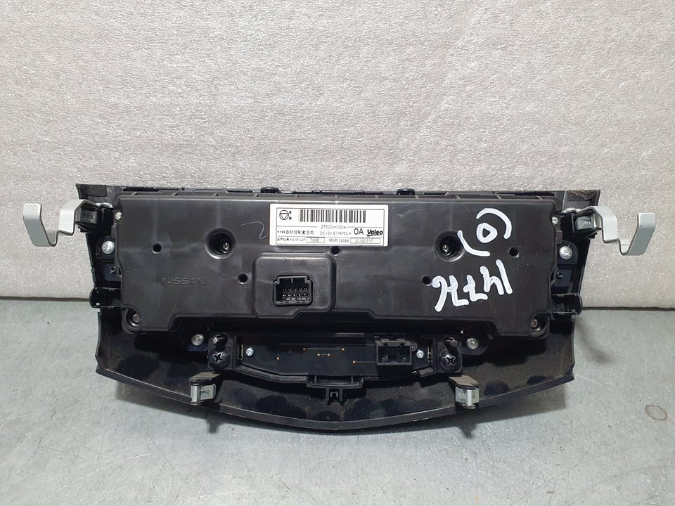 NISSAN Qashqai 2 generation (2013-2023) Klimato kontrolės (klimos) valdymas 27500HV00A,E174752A 20804626