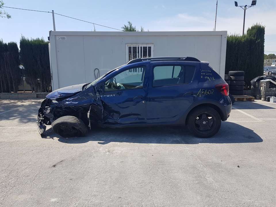 DACIA Logan 2 generation (2013-2020) Aizmugurējās kreisās durvis 821017625R 25087439