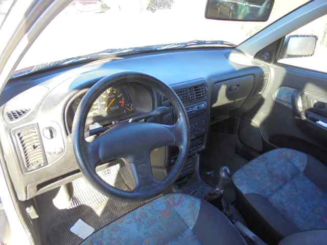 SEAT Cordoba 1 generation (1993-2003) Galinių kairių durų spyna 6K4839015 22879376
