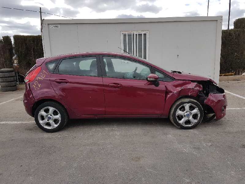 HYUNDAI Fiesta 5 generation (2001-2010) Priekinis kairys pusašis 8V513B437AAA 21336984