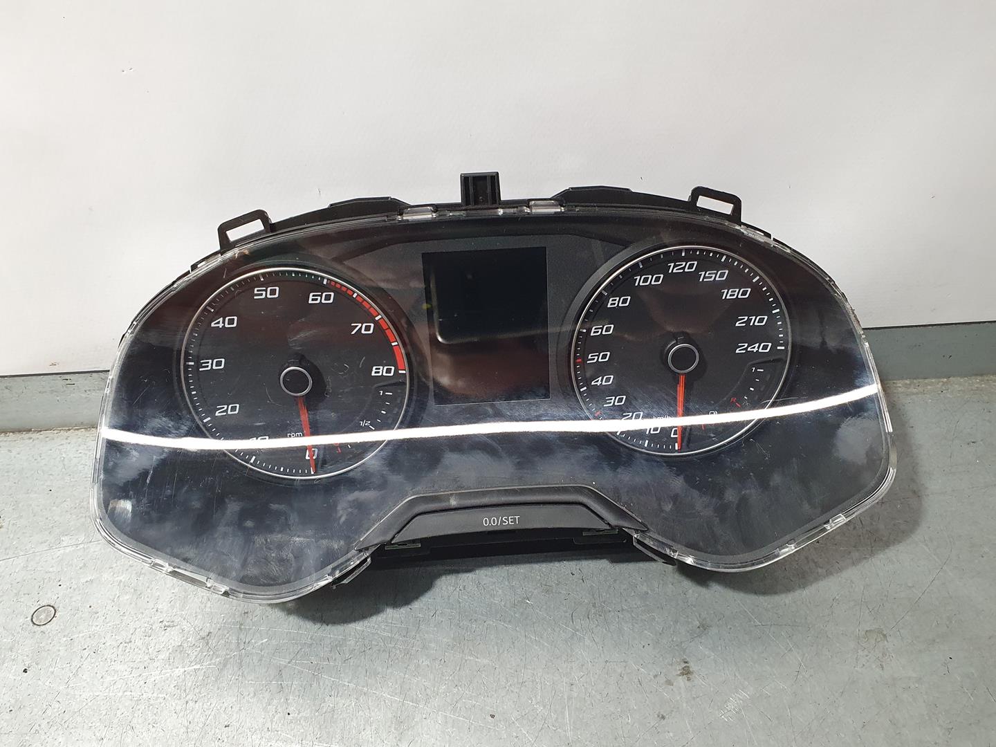 SEAT Alhambra 2 generation (2010-2021) Speedometer 6F0920742A, A2C17414800, CONTINENTAL 23626380
