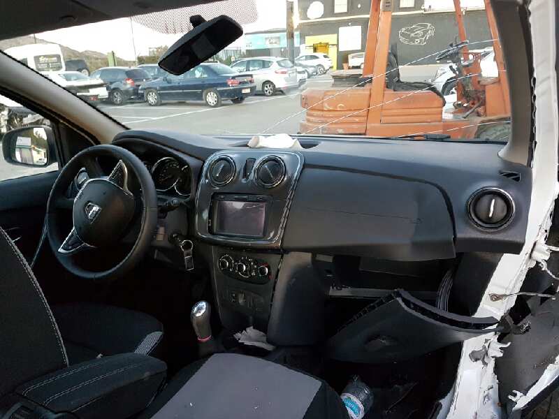 DACIA Sandero 2 generation (2013-2020) Преден десен фар за мъгла 261500097R, 89208691, VALEO 23617014