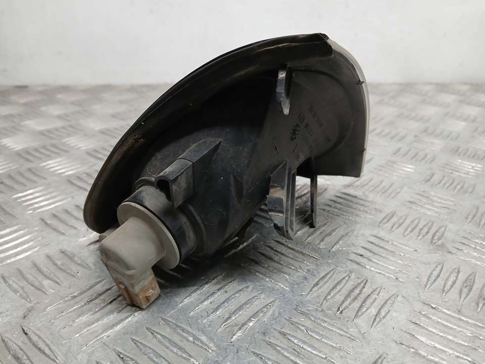 FIAT Avensis 1 generation (1997-2003) Vasen etusuuntavalo 8152105020 25196326